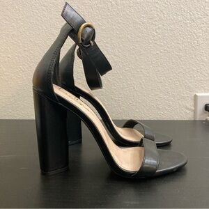 Lulus Strappy Heels - Black/Cream - Size 7.5